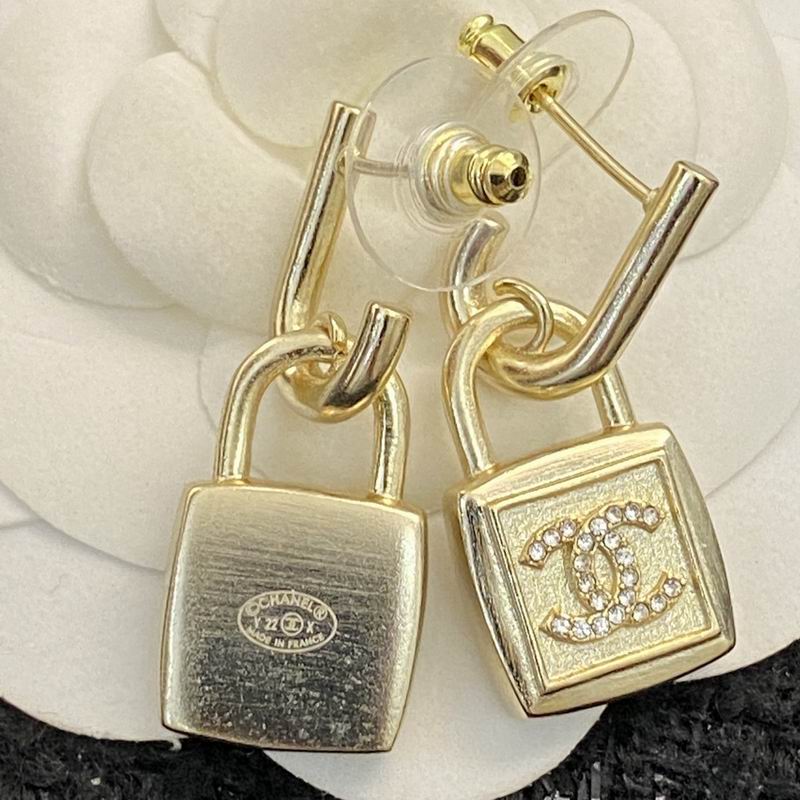 Chanel Earring 07yxq69